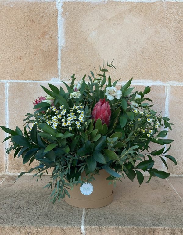 Venta de sombrereras o cestas de flores verdes y blancas
